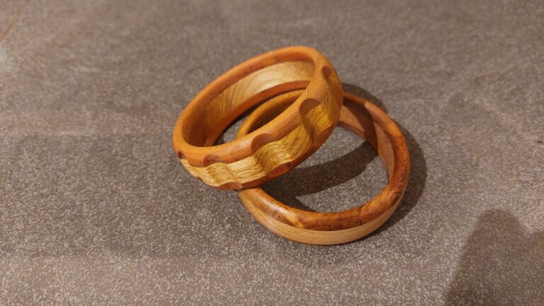 Bracelets en bois